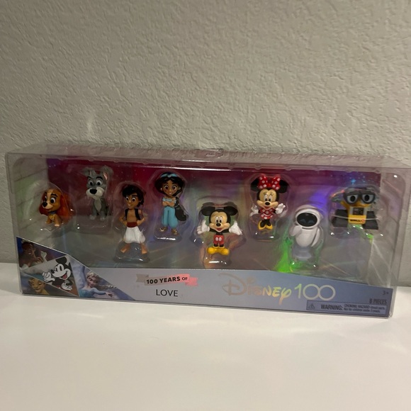 Disney 100 Years Of Love Collector Character Figure Set Limited Edition 8 PC NEW - Picture 5 of 5